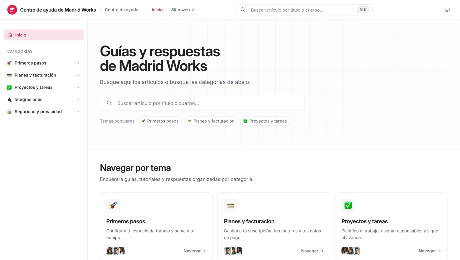 Un Help Center público creado con Replynivo, con barra de búsqueda, temas populares y categorías de artículos.