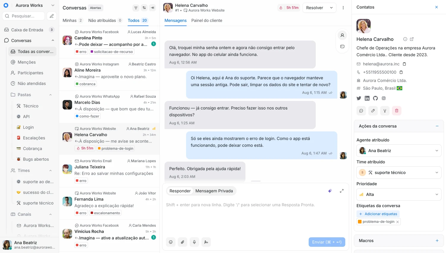 Tela de conversas do Replynivo: a lista da caixa de entrada à esquerda, uma conversa com cliente aberta no centro e o painel com dados do contato e ações da conversa à direita.